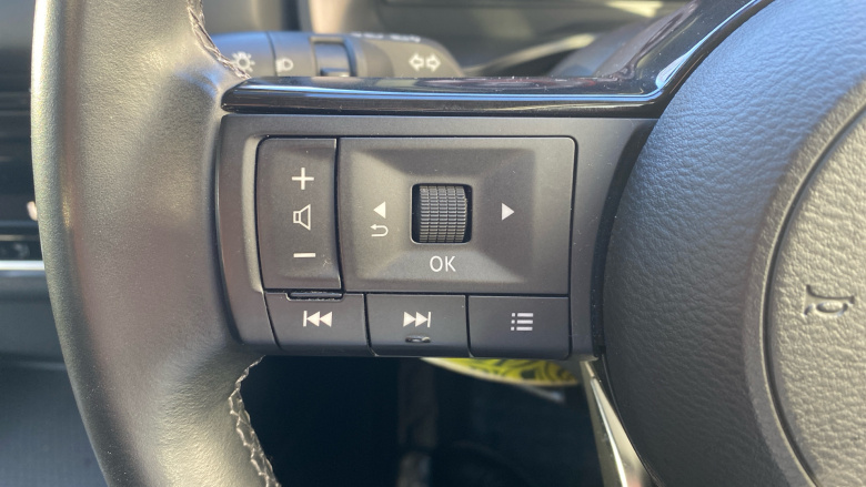 Nissan Qashqai 1.3 DiG-T MH N-Connecta 5dr Petrol Hatchback